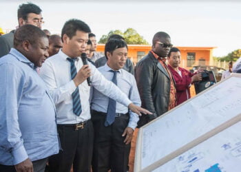 Mineradora de capitais chineses acusada de “escravizar trabalhadores moçambicanos” em Gaza