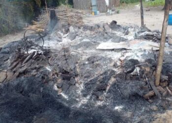 Detido um indivíduo acusado de incendiar casa de uma idosa por alegada prática de feitiçaria em Gaza