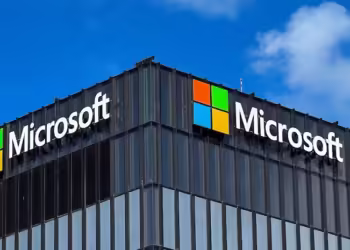 Falha na Microsoft causa problemas em companhias aéreas, bancos e media