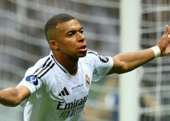 Mbappé marca na estreia e Real Madrid assegura conquista da Supertaça europeia