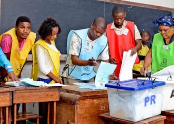 Funcionários públicos dominam formação de Membros de Mesas de Voto em várias províncias – aponta boletim do CIP Eleições