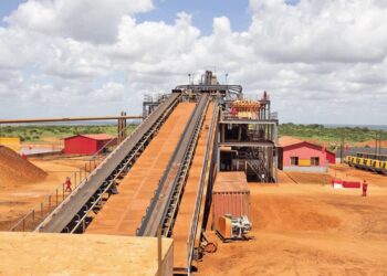 Chineses assinam acordo para a construção e gestão do Porto de Chongoene