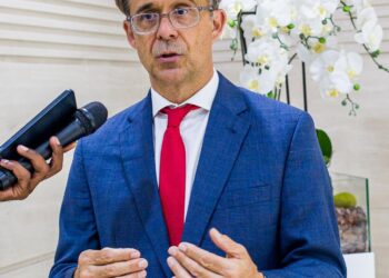 EUA mantêm apoio a Moçambique apesar dos desafios, afirma embaixador