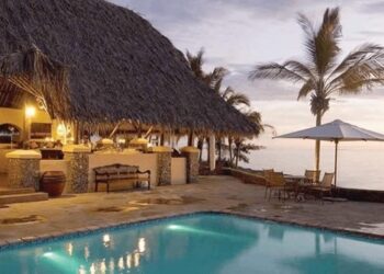 “Onda de manifestações violentas” colocam em risco 197 projectos de investimento no sector de hotelaria e turismo avaliados em 597 milhões de USD em Inhambane