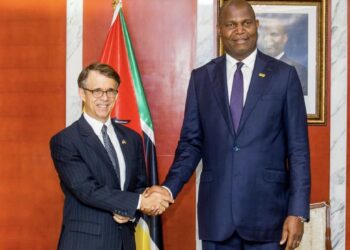 Presidente Chapo reafirma laços com os EUA em despedida do Embaixador Vrooman