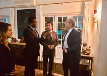 Venâncio Mondlane analisa com o Governo português caminhos para o diálogo e reformas em Moçambique