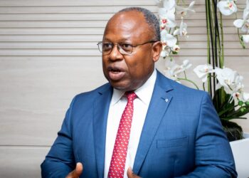 Alain Ebobissé e Daniel Chapo discutem oportunidades de investimento no sector das infra-estruturas em Moçambique