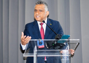 “É preciso romper o ciclo de improviso, resistência à mudança e dependência de soluções externas para planificação do orçamento do Estado”, defende Salim Valá