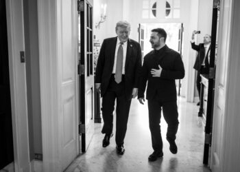 Zelensky diz estar pronto para um encontro bilateral com Vladimir Putin