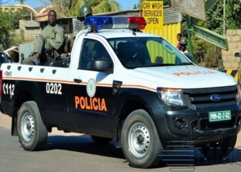 Cobrador detido com 100 granadas no carro em Tete