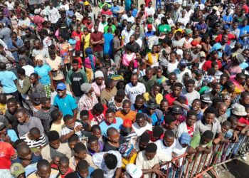 ANAMOLA paralisa Cidade da Beira num lançamento histórico que reúne milhares de apoiantes