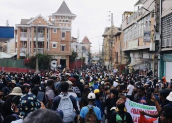 Entre Antananarivo e Maputo: duas formas de lidar com a ira popular