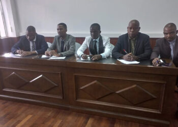 Professores exigem Justiça: ANAPRO acusa Ministério da Educação de violações e falta de pagamento