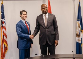 Daniel Chapo reforça parceria com DFC que tem financiamentos para a área de seguros para os projectos de LNG no Rovuma, cerca de 1,5 biliões de USD