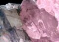 Raro diamante metade rosa descoberto em Botsuana
