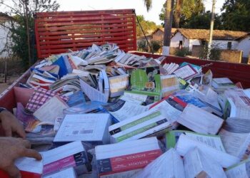 Acidente em Nampula destrói mais de 100 mil livros escolares destinados ao ano lectivo de 2026