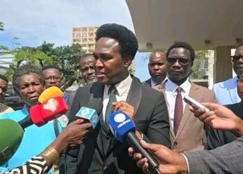 ANAMOLA submete na AR à proposta de alteração da bandeira nacional