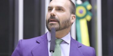 Coação: STF aceita denúncia e Eduardo Bolsonaro vira réu por 3 a 0