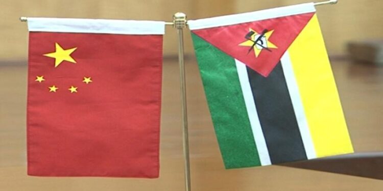 Moçambique pagou em três meses mais de 2,6 mil milhões de Meticais à China pelo serviço da dívida