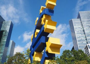 União Europeia remove Moçambique da lista de risco e abre portas a novos investimentos