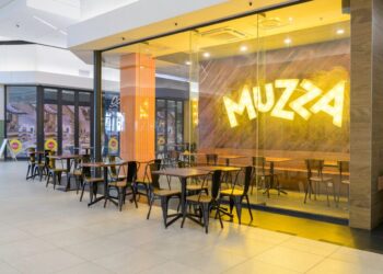 Muzza Pizzarias diz que as imagens da cozinha que circulam não são da empresa, mas confirma encerramento temporário no Baia Mall