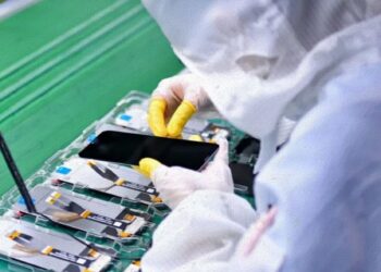 Moz-Source lança primeira pedra da fábrica pioneira de montagem de telemóveis e equipamentos electrónicos em Moçambique