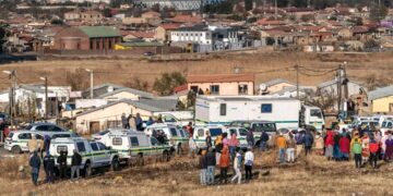 Tiroteio em taverna sul-africana deixa 10 mortos e mais de 20 feridos