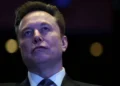 Elon Musk torna-se a primeira pessoa com património líquido de 700 mil milhões de dólares