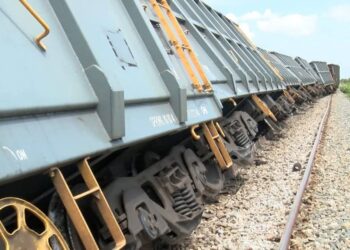 Sofala: Desconhecidos voltam a vandalizar linha férrea e provocam descarrilamento de comboios e prejuízos avaliados em dois milhões de USD