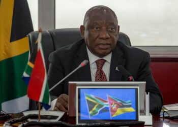 Ramaphosa defende que gás de Moçambique deve beneficiar África Austral