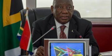 Ramaphosa defende que gás de Moçambique deve beneficiar África Austral