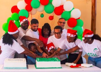 Fundação Salimo Abdula celebra Natal com crianças do Orfanato Arco-Íris, em Maputo
