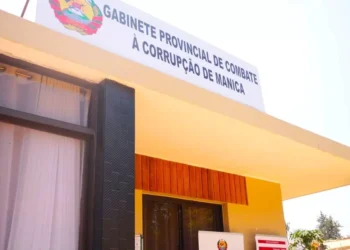 O “negócio de vagas de emprego” em Manica