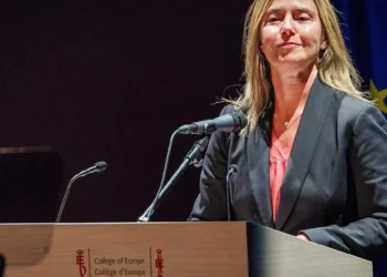 Federica Mogherini indiciada pelos crimes de corrupção, fraude, conflito de interesse e violação de segredo profissional