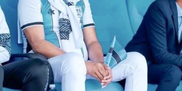 “Elegância” do Presidente agita Botswana: “Votamos em um Presidente, não em um ícone da moda” – Críticas públicas crescem sobre a imagem, prioridades e o estilo de liderança de Duma Boko