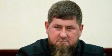 Senhor da guerra checheno Ramzan Kadyrov foi hospitalizado com insuficiência renal, segundo informações da inteligência ucraniana