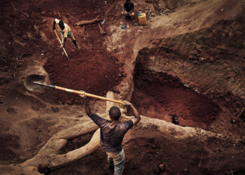 Desabamento de uma mina ilegal de ouro provoca a morte de quatro garimpeiros e deixa 16 feridos em Monapo