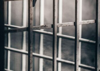 Adolescente de 16 anos morre em circunstâncias estranhas numa cela da PRM em Chimoio: Familiares acusam à Polícia e exigem justiça