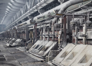 Com o fechamento iminente: Funcionários da Mozal temem se tornar os próximos “Madgermanes” e expõem um ambiente de medo, negligência e encenação política