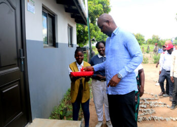 Presidente da República conclui reassentamento pós-Idai com entrega de mil casas em Guara-Guara